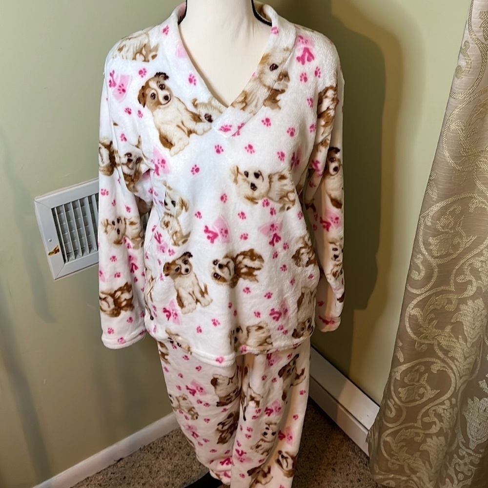 Puppies & paws furry lounge/ pajama Set